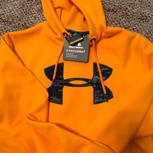 Men’s Under Armour hoodie